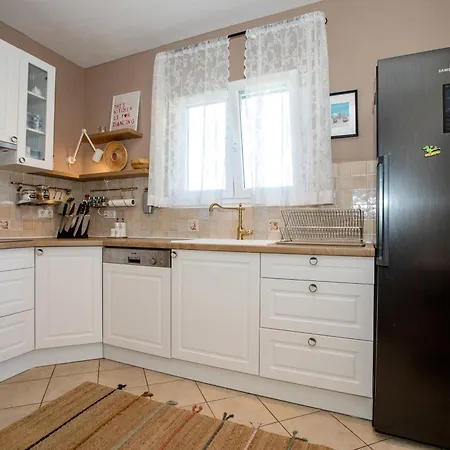 House Dolin וילה