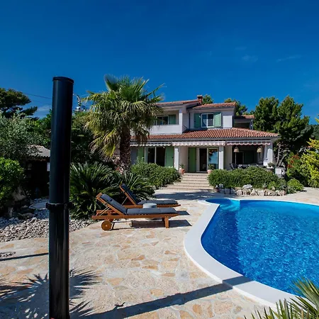 House Dolin Villa Rab Town